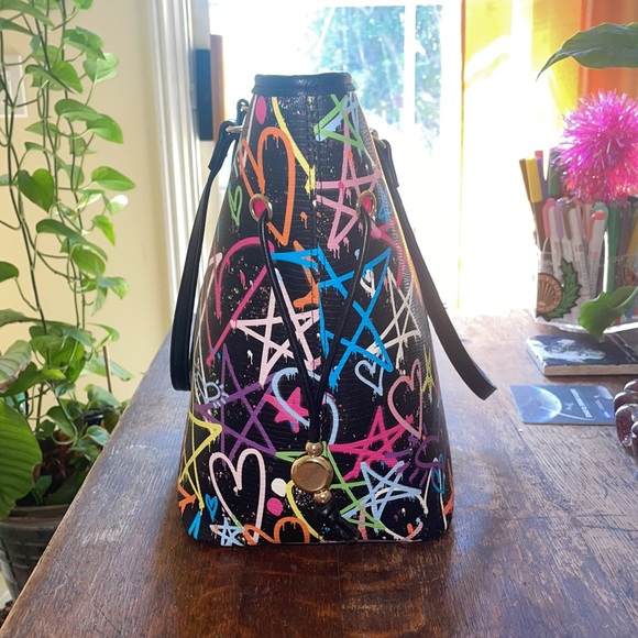 Betsey Johnson purse - Picture 2 of 13